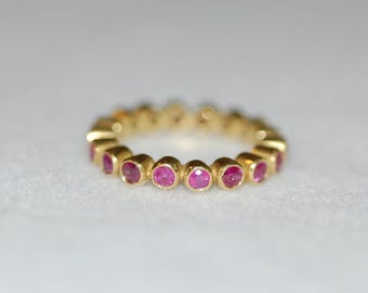 20K Yellow Gold Pink Sapphire Eternity Band Ring