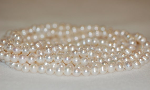 Never Ending White Pearl Necklace - Etsy