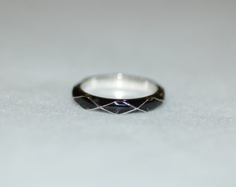 Hidalgo Black Enamel Harlequin Band Ring