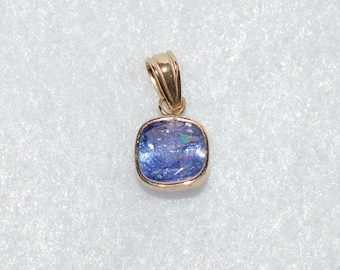 Freeform Tanzanite Solitaire 14K Yellow Gold Pendant Necklace