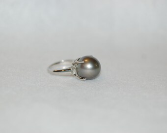 Tahitian Pearl and Diamond Baguette Platinum Ring