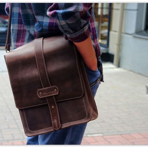 Crossbody Satchel Bag for Men/French Roast Dark Coffee Brown Genuine Leather/Messenger Bag/Computer Case / Free Personalization