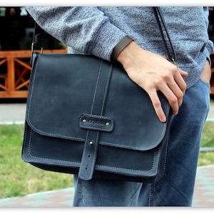 Leather Messenger bag / Horizontal laptop bag / Computer bag / Leather messenger bag men / Gift for Him / Free Personalization