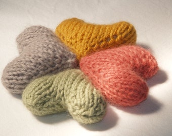 Heart- valentine- knitting pattern- knit heart - knit ornament pattern - amigurumi knit pattern - thanksgiving - heart shaped softies