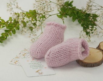 Knitting pattern - baby shoes - baby booties - newborn boots - how to knit baby booties - chunky bulky knit pattern