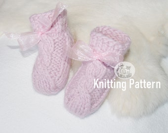 Knitting - pattern - baby shoes - baby booties - newborn - baby - English pattern - easy pattern- beginners- Chunky Bulky yarn