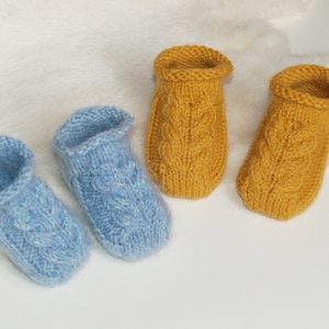 Knitting pattern - baby shoes boots- booties - how to knit newborn baby booties - beginner pattern - baby shower gift - aran yarn pattern