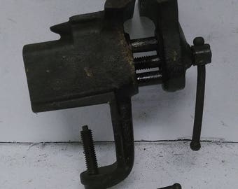 Small iron vice