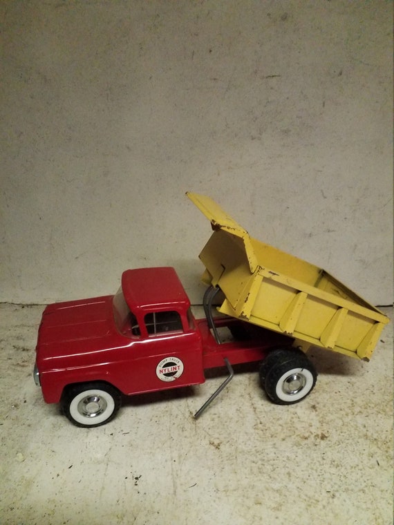 nylint dump truck