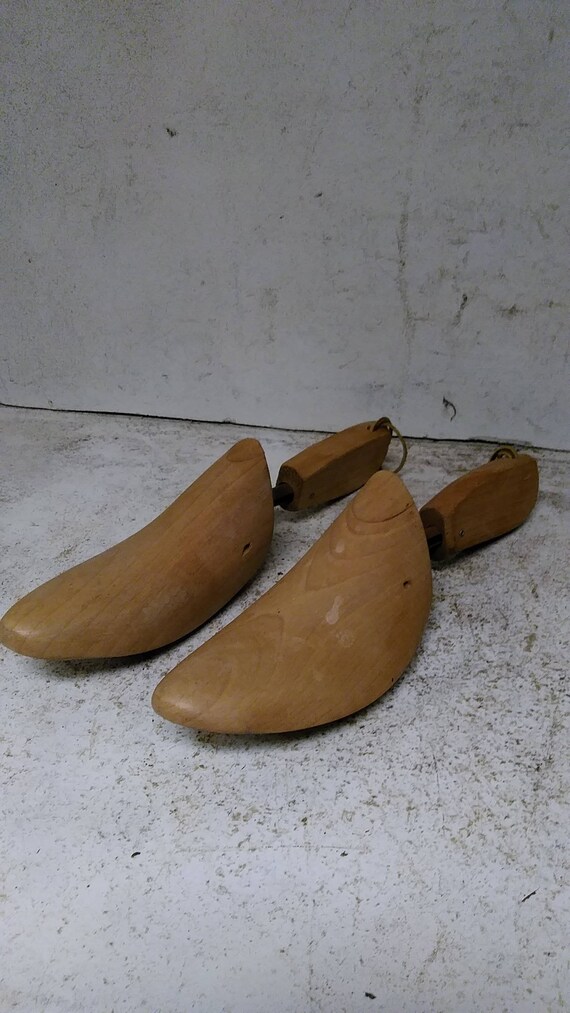 Shoe forms - image 1