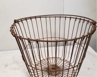 Square Chicken Wire Egg Basket with Wooden Handle Vintage Gathering Basket 