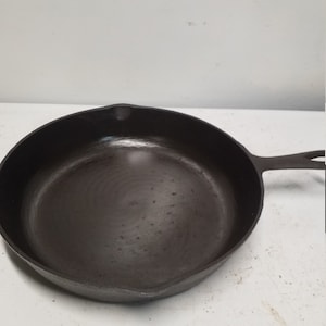 Cast iron #8  frying  pan