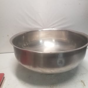 Stainless steel strainer