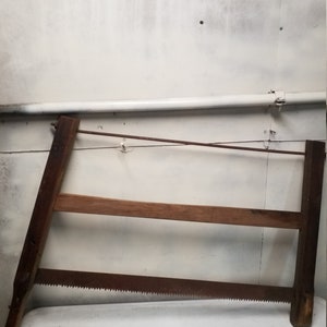 Cross cut saw