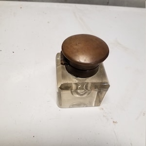 Glass  ink well