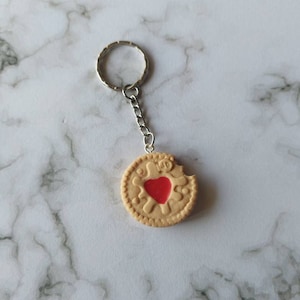 Bitten Jammy Dodger keyring. Unusual quirky cute funny kawaii keyring