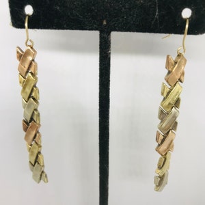 14k Black Beaded Earring - Black Onyx Earring - Gold and Black Earring - Dangle Free Form- Abstract Gold Earrings - 14k goldfilled Earrings