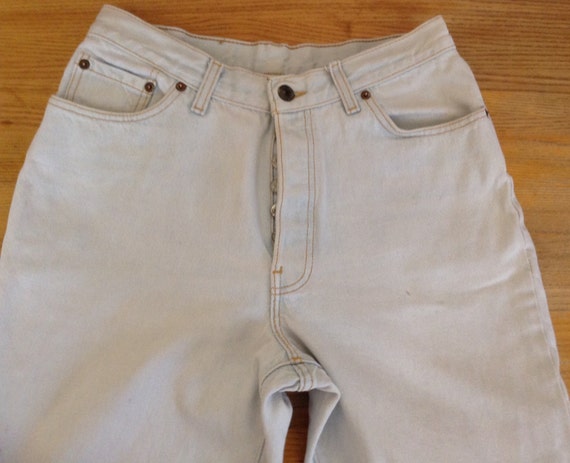Levi Jeans - Levi Woman Jeans - Levi sz 30"/29"- L