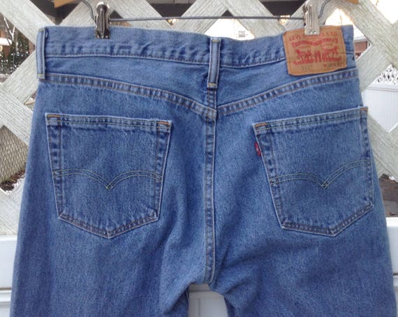 Vintage Levi jeans sz 34"/32"- Distressed Levi Je… - image 3