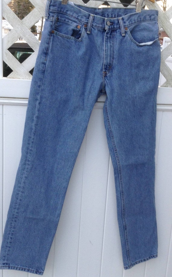 mens distressed levi jeans