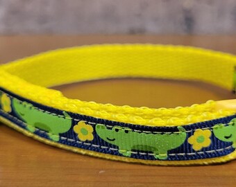 CAT/Alligator With Flowers Breakaway Collar With Bell