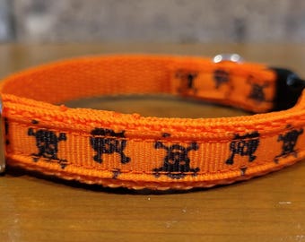 CAT/Halloween Skull and Crossbones Breakaway Collar With Bell