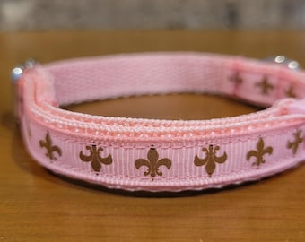 CAT/Pink Fleur De Lis Breakaway Collar With Bell
