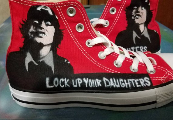 airbrushed converse