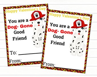Könnte beinhalten: Zwei Valentinstagskarten mit einem Dalmatiner-Hund mit einem Feuerwehrhut. Die Karten haben einen gelben, roten und orangen Rand. Auf den Karten steht "Happy Valentine's Day", "Dog-Gone Good Friend" und "To: From:"