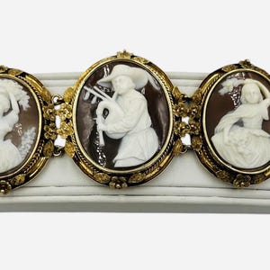 1890s Victorian Five Sardonyx Shell Cameo Gold Bracelet
