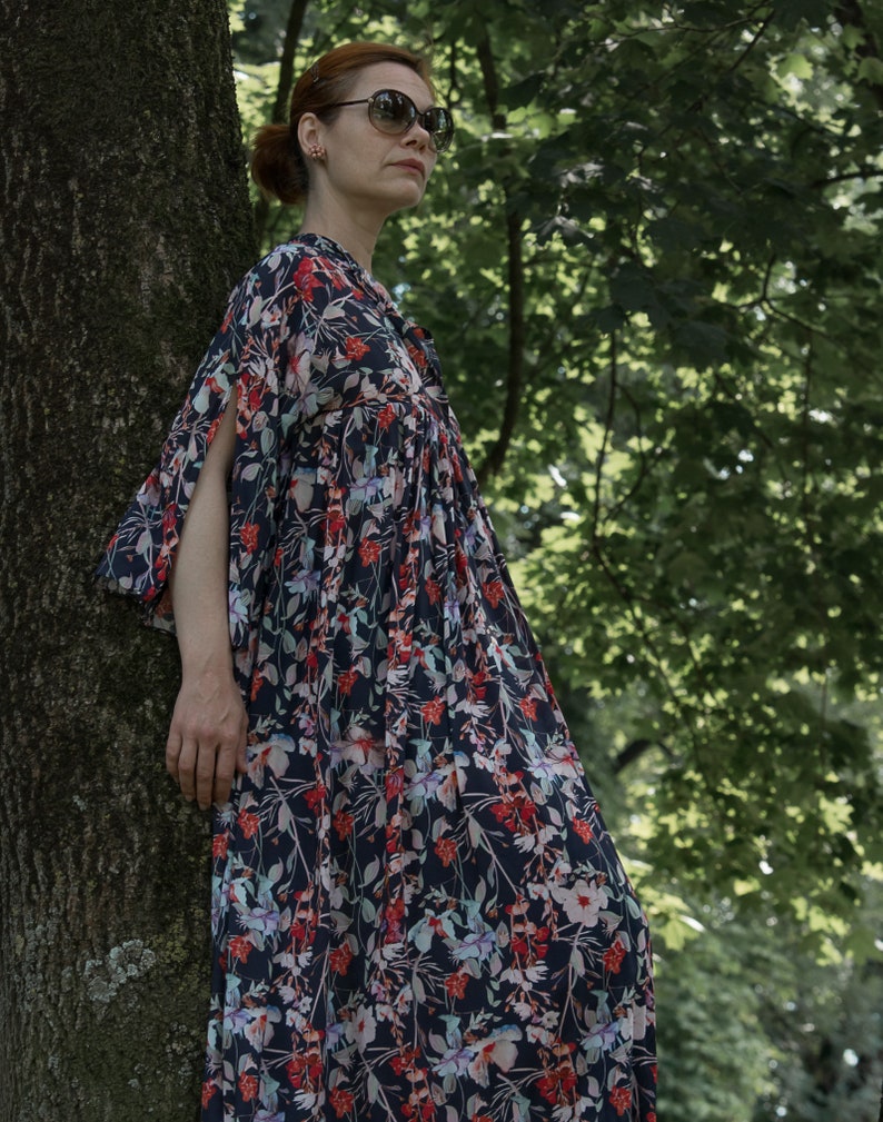 Boho dress, maxi summer dress, oversize dress, Dress kimono sleeves, maxi dress, Red, Floral dress, caftan, silk dress, Bohostyle image 2
