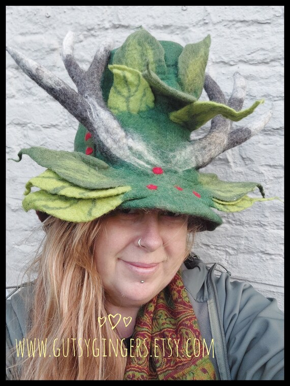 Holly King Top Hat With Antlers Krampus Costume Festive Holly King Top Hat With Antlers Krampus Costume Festive