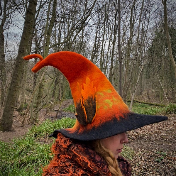 Halloween Unique Déesse du Feu Feutré Woodland Fae Chapeau de Sorcière Arbre Magique Esprit Forêt Païenne Fée Chapeaux Festival Cosplay Accessoire Fantaisie