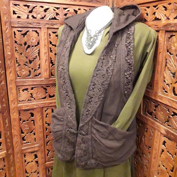 Mushroom Brown Gippys by Gutsy Ginger Woodland waistcoat beautiful crochet panel quilted Gillet jacket with hood goth hippy L XXXL 12-18