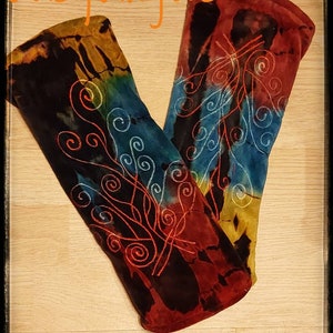 Dark Rainbow Fae tie tinte bordado brazo de terciopelo muñeca calentador guante sin dedos estilo acogedor boho hippy gótico manga artrítica alternativa