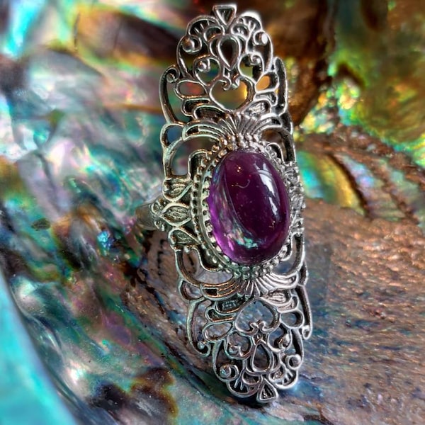 925 Sterling Silver et Gothic Classic Amethyst Cabochon belle filigrane Goddess Shield Ring UK Size U Hippy boho romantique médiéval