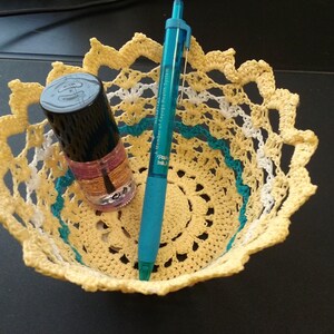 Mini basket--in bright yellow, white and blue