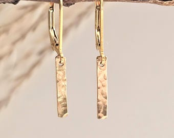 Dainty Hammered Gold Bar Earrings, Minimalist Lever back Dangle Earrings, Delicate Gold Filled Drop Earrings, Textured Geometric Bars