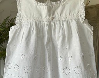 Vintage 1950s  small girls dress with broderie anglaise embroidery