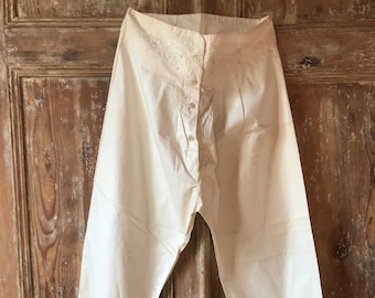 Maravillosos pantalones largos de ropa interior para hombre del siglo XIX.