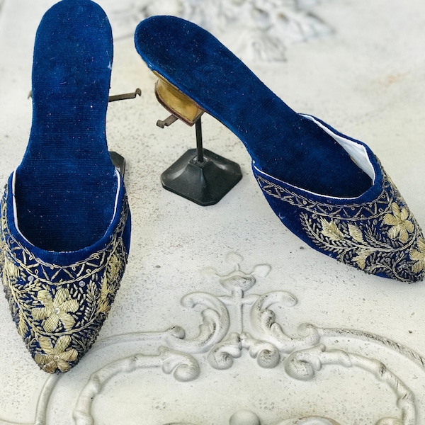 antique midnight blue Ottoman slippers shoes