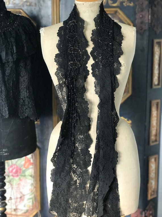 Victorian lace shawl / scarf