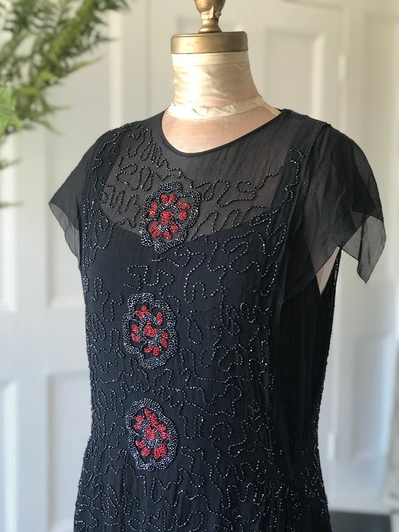 1920s flapper beaded silk dress