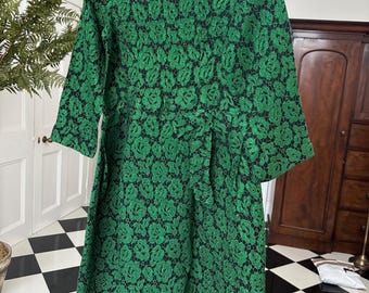 1950s emerald green dress 1950s Emerald Green Bateau Cocktail Dress