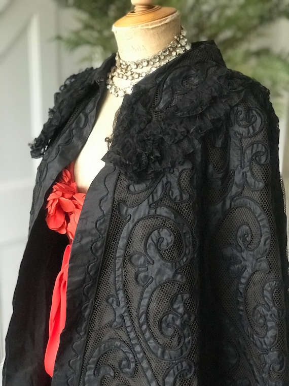 1800s Victorian cutout lace long cape opera cape