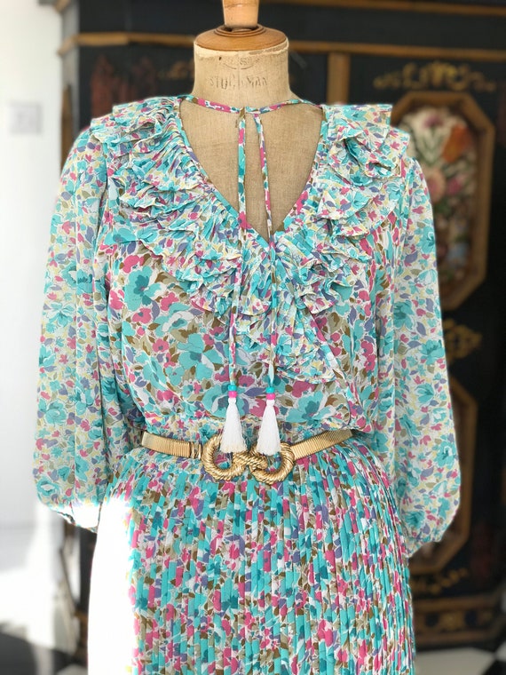 1970s 1980s Vintage ruffle floral Diane Freis sum