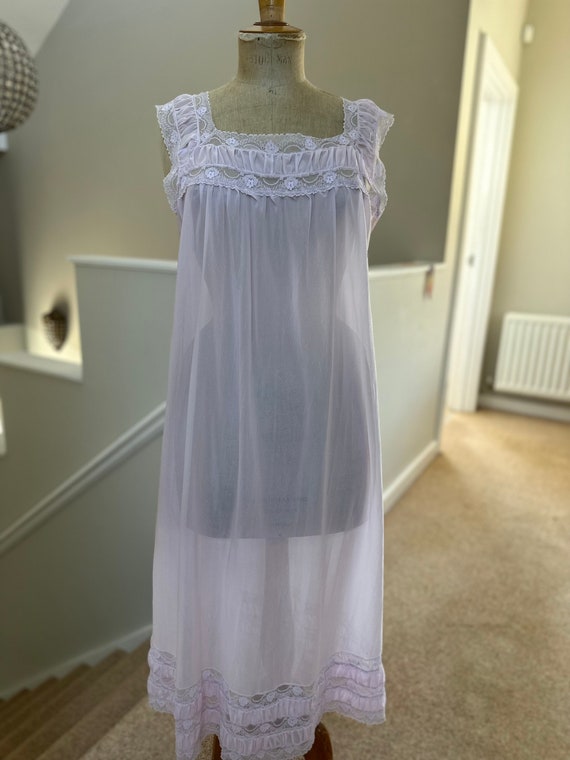 1950s 60s Very pretty lilac crystal sheer slip dr… - image 2