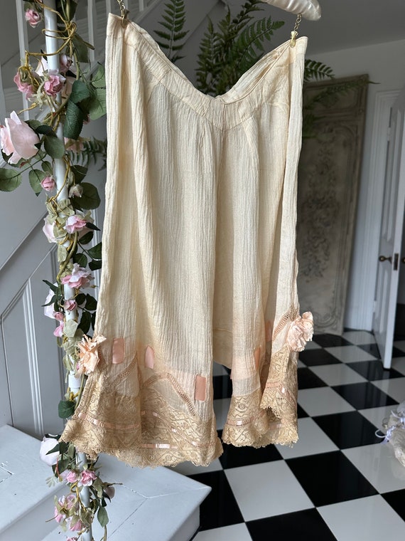 Large size 1900s Edwardian silk cream chemise cam… - image 5