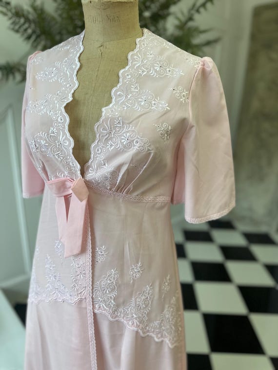 Vintage 1970s light pink and lace dressing gown house coat Vintage 1970s light pink and lace dressing gown house coat