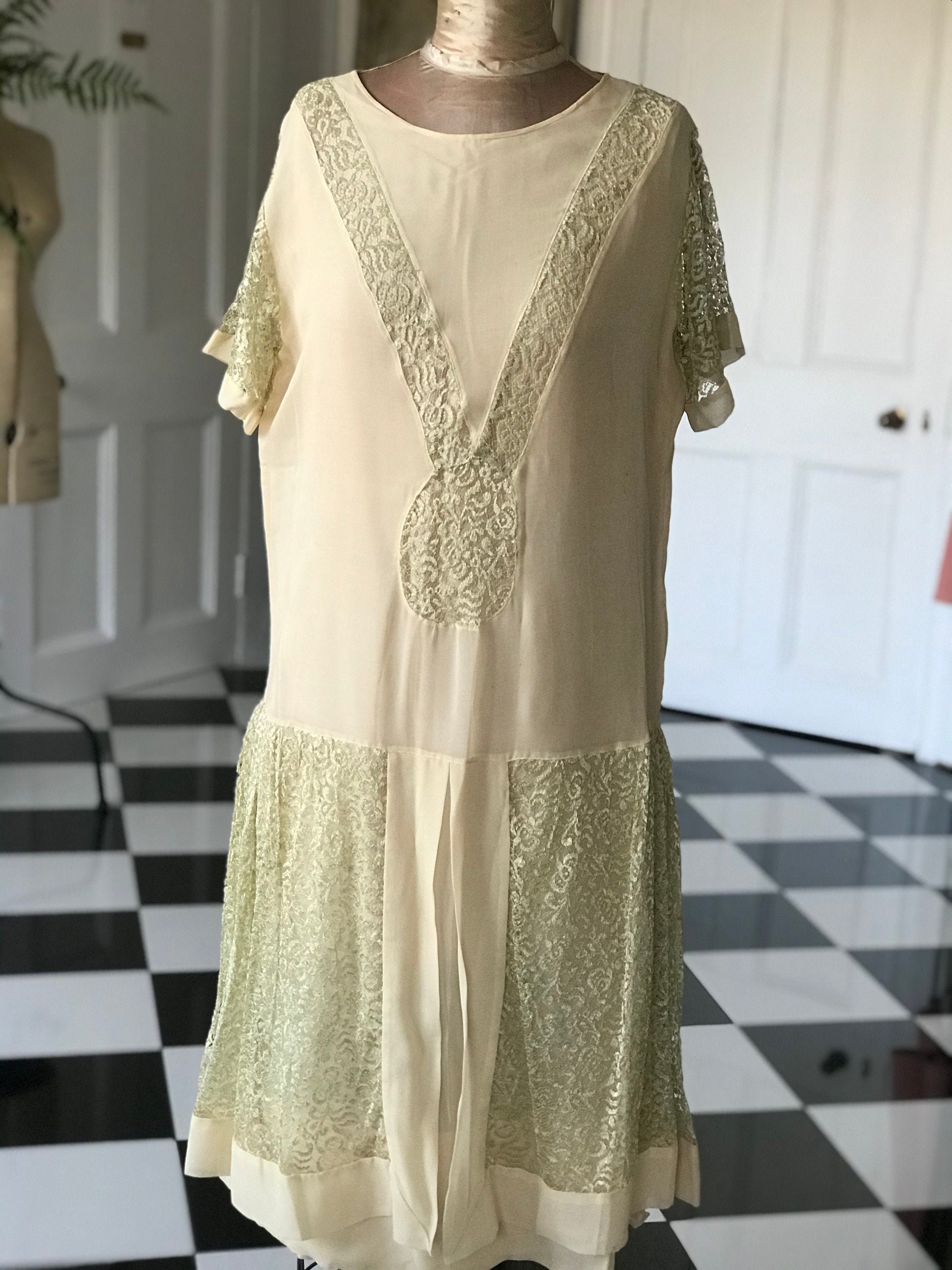 Image of Antique S Flapper Art Deco Silk & Lace Dress